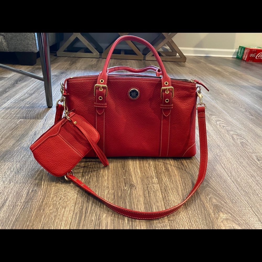 Dooney & Bourke with matching wallet - Picture 2 of 4